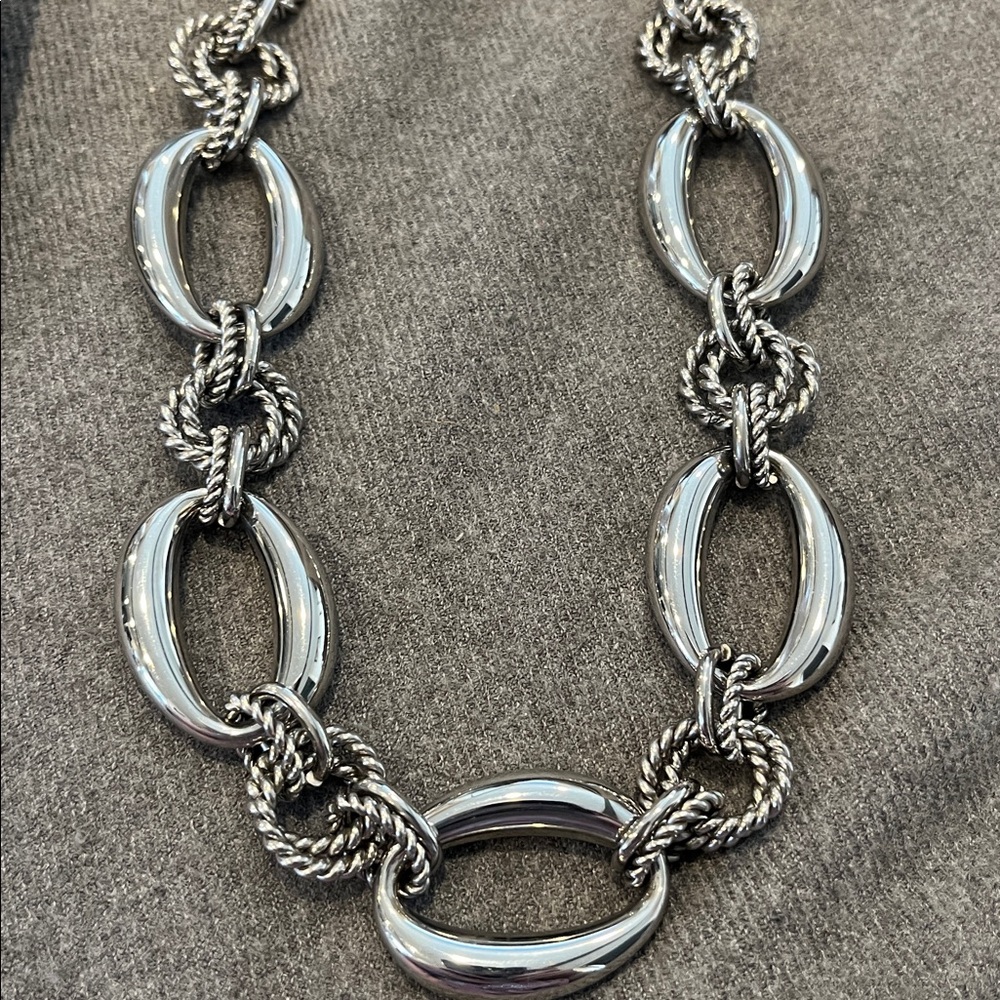๐ป3/$15 Silvertone Linked Chain Necklace & Earring Set - Picture 4 of 5